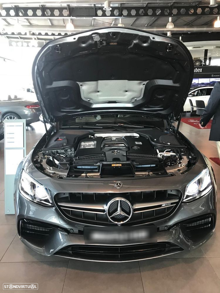 Mercedes-Benz E 63 AMG S 4-Matic+ - 51