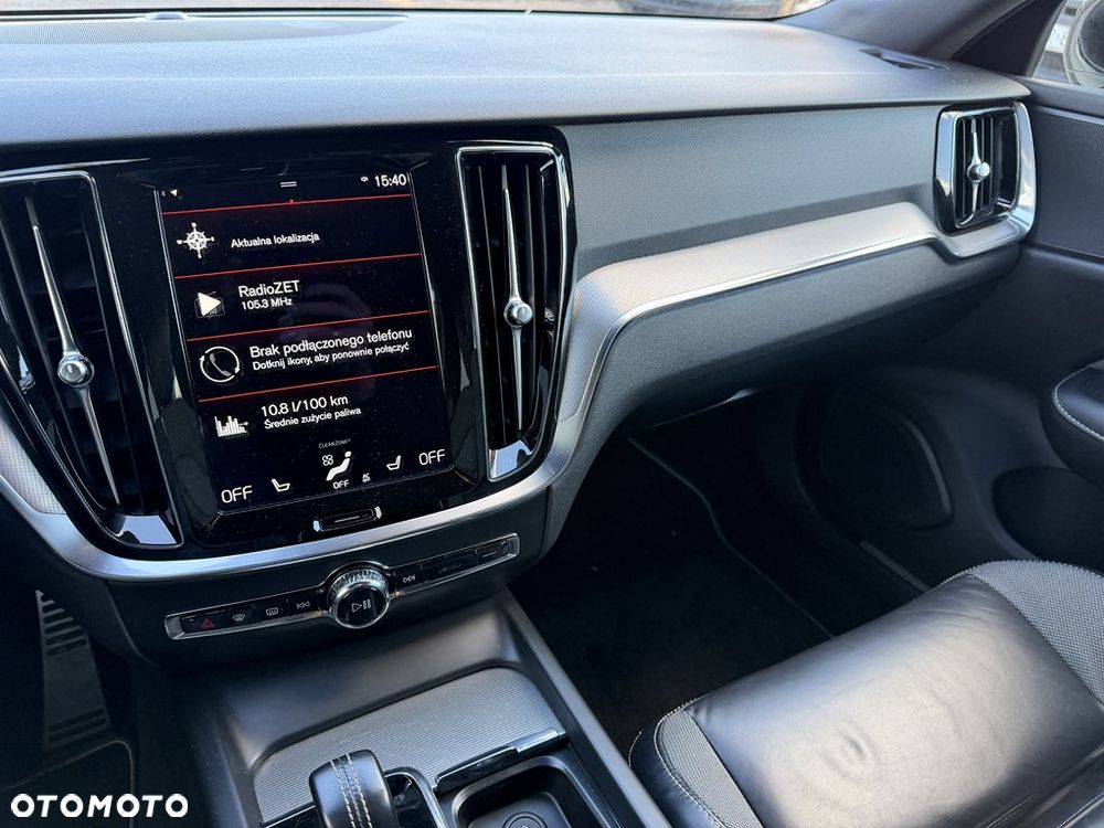 Volvo S60 B4 B R-Design - 21