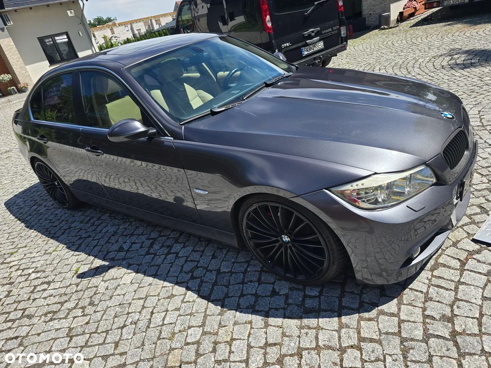 BMW Seria 3 325i - 32