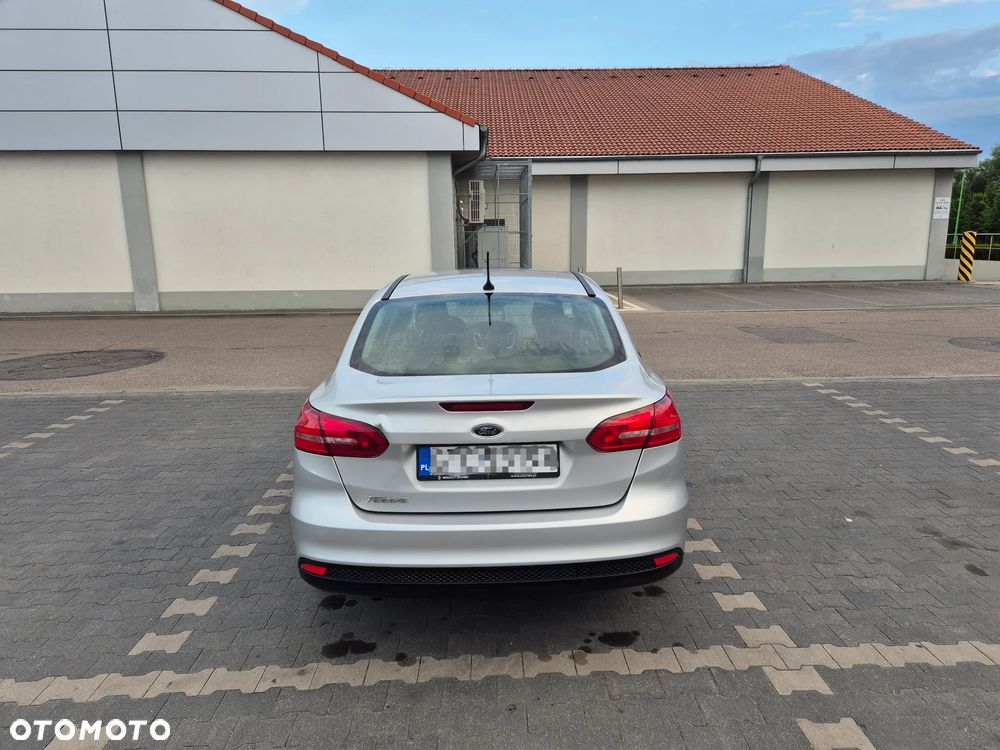 Ford Focus 1.6 Trend - 4