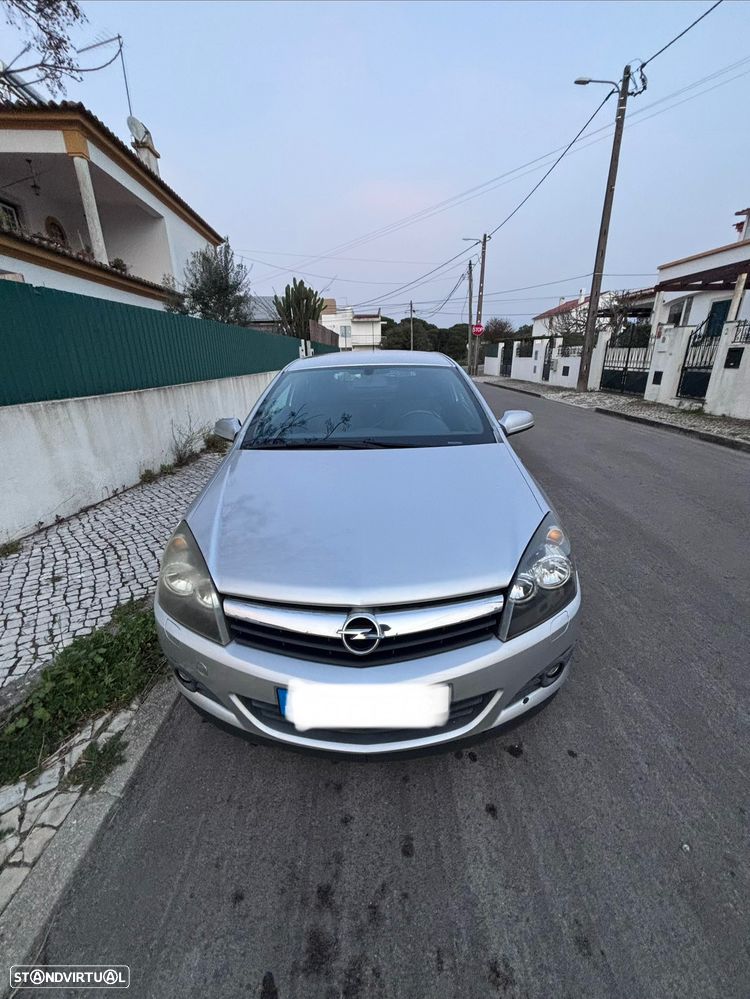 Opel Astra GTC 1.9 CDTI - 1