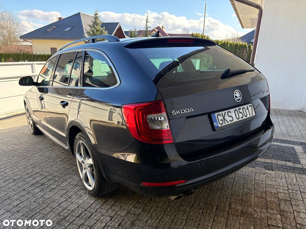 Skoda Superb 2.0 TDI DSG Elegance - 6