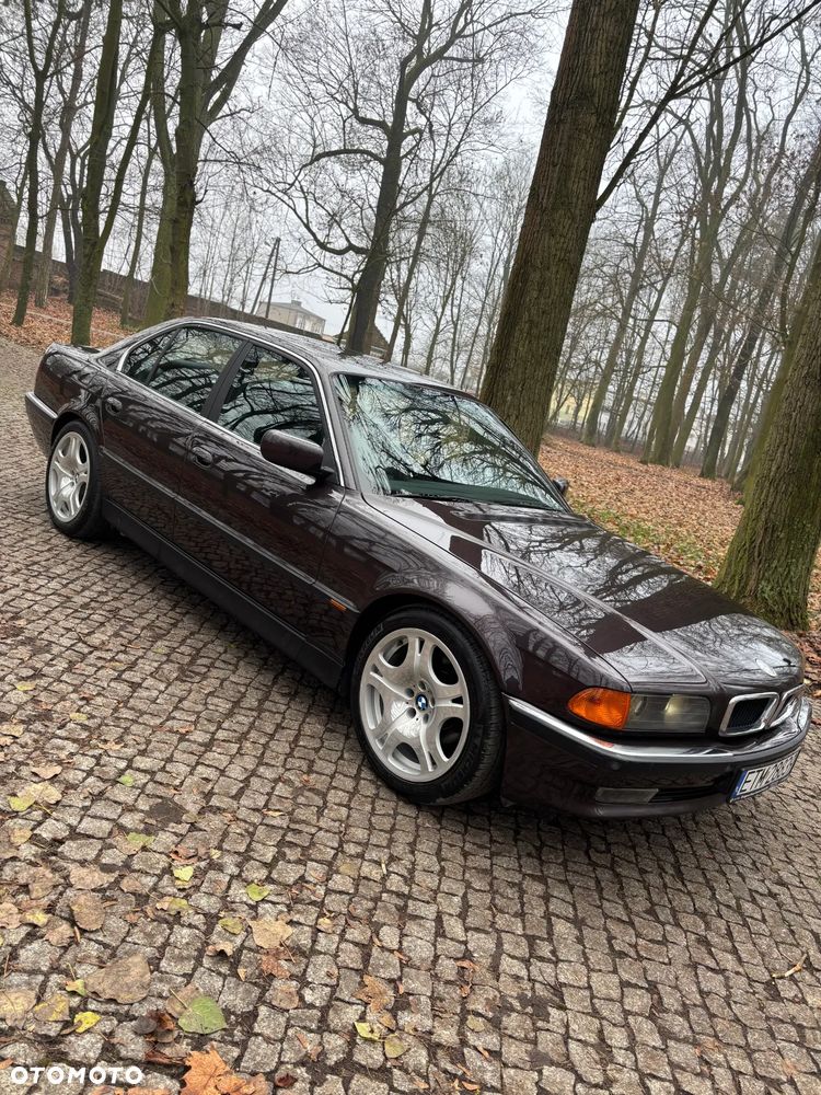 BMW Seria 7 - 1