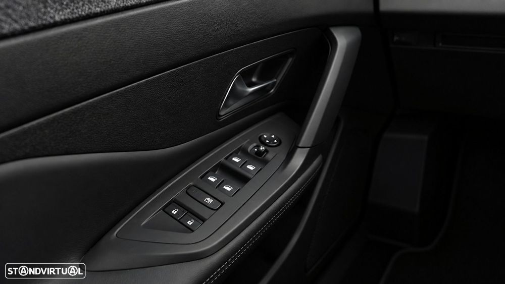 Peugeot 308 SW Hybrid 136 e-DSC6 Allure - 17