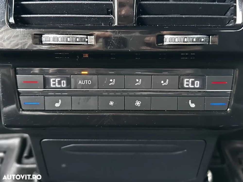 Volkswagen Touareg 3.0 V6 TDI 4Motion DPF Automatik R-Line - 16