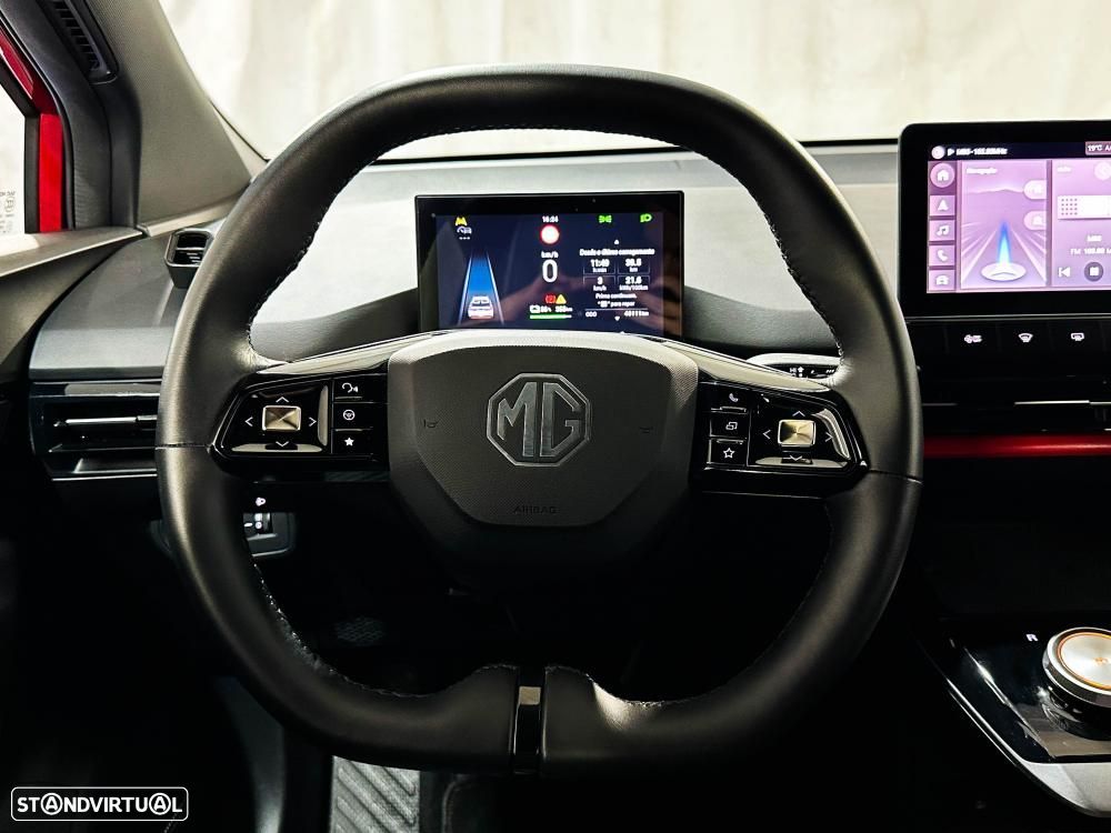 MG MG4 64 kWh Luxury - 21