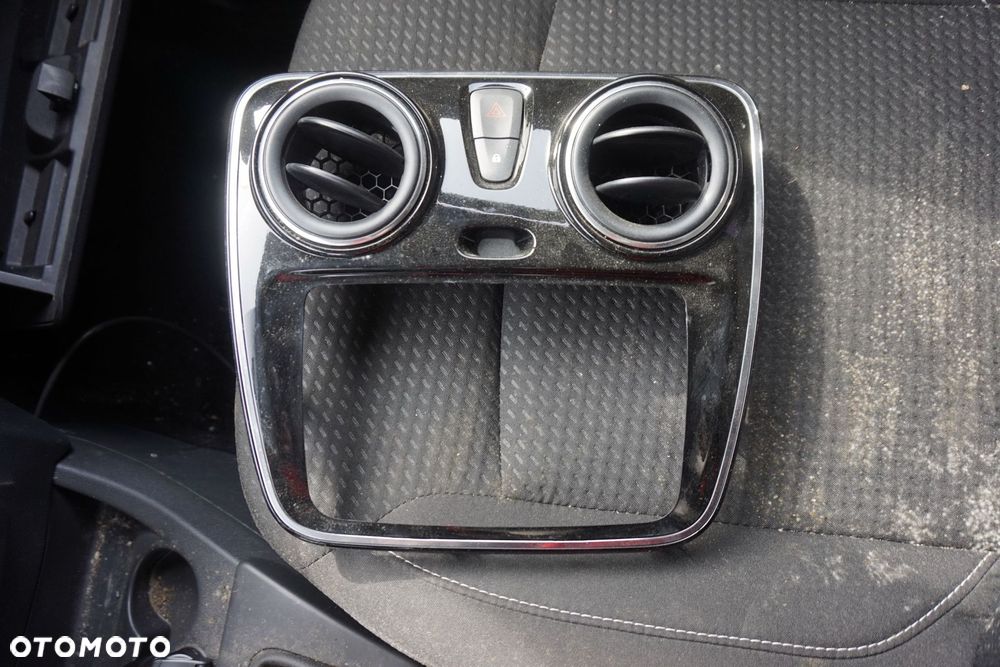 PANEL ŚRODKOWY RAMKA RADIA DOKKER LIFT  DACIA 2017-2021 - 1