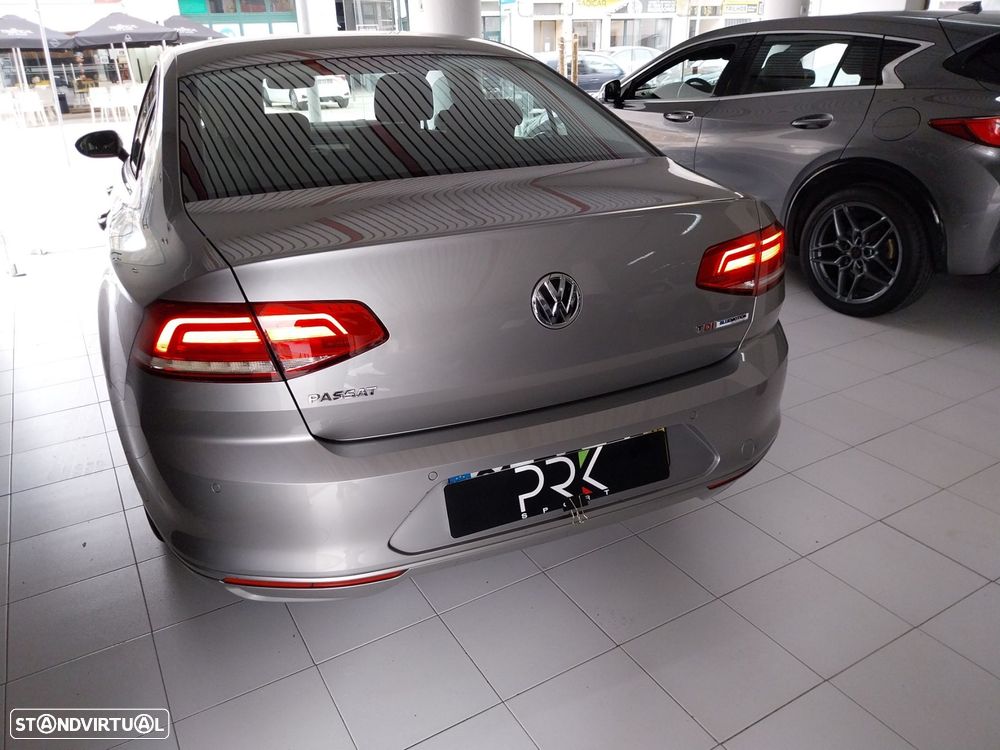 VW Passat - 5