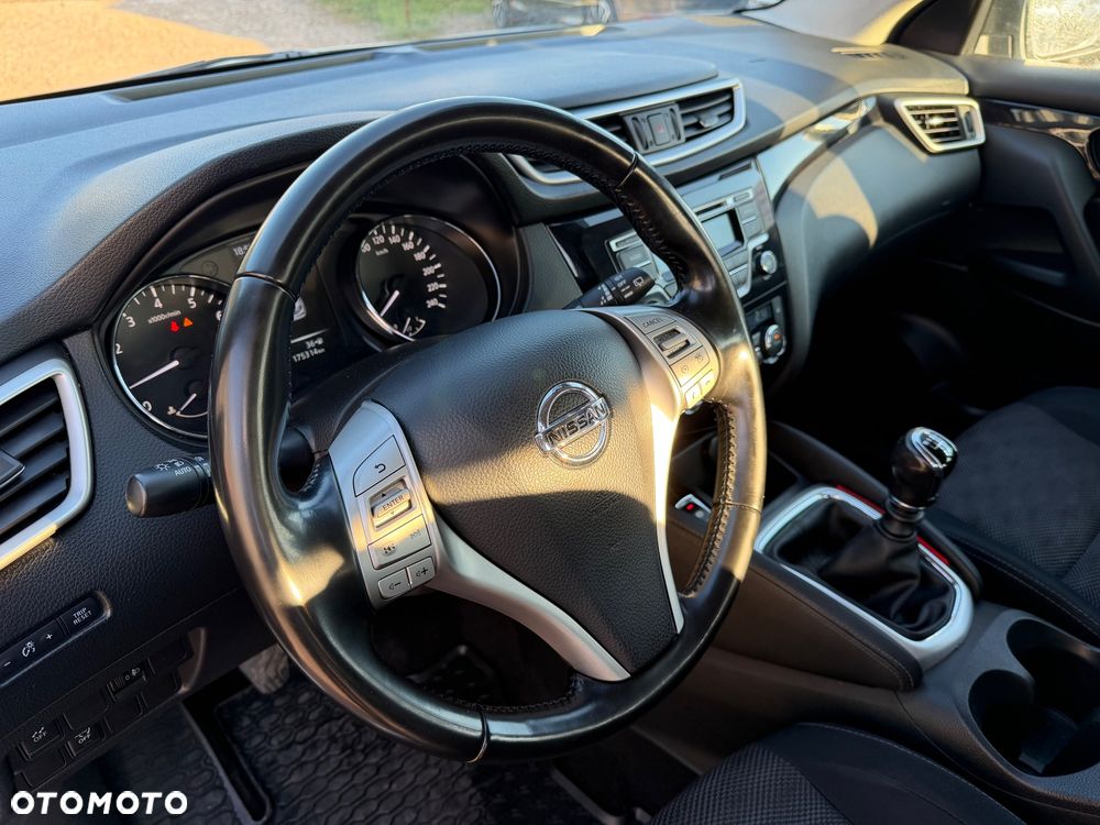 Nissan Qashqai 1.2 DIG-T Tekna EU6 - 12