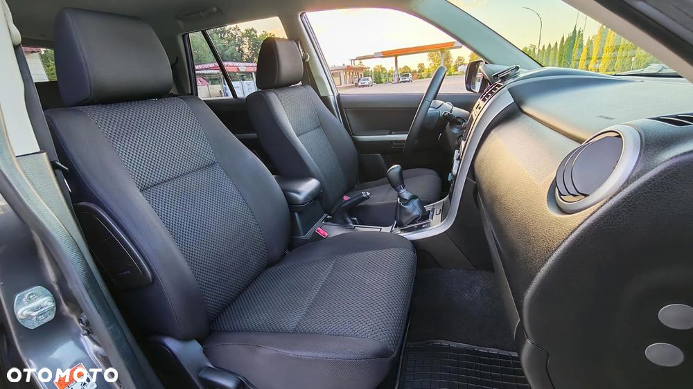 Suzuki Grand Vitara 1.9 DDiS Comfort DPF Limited - 26