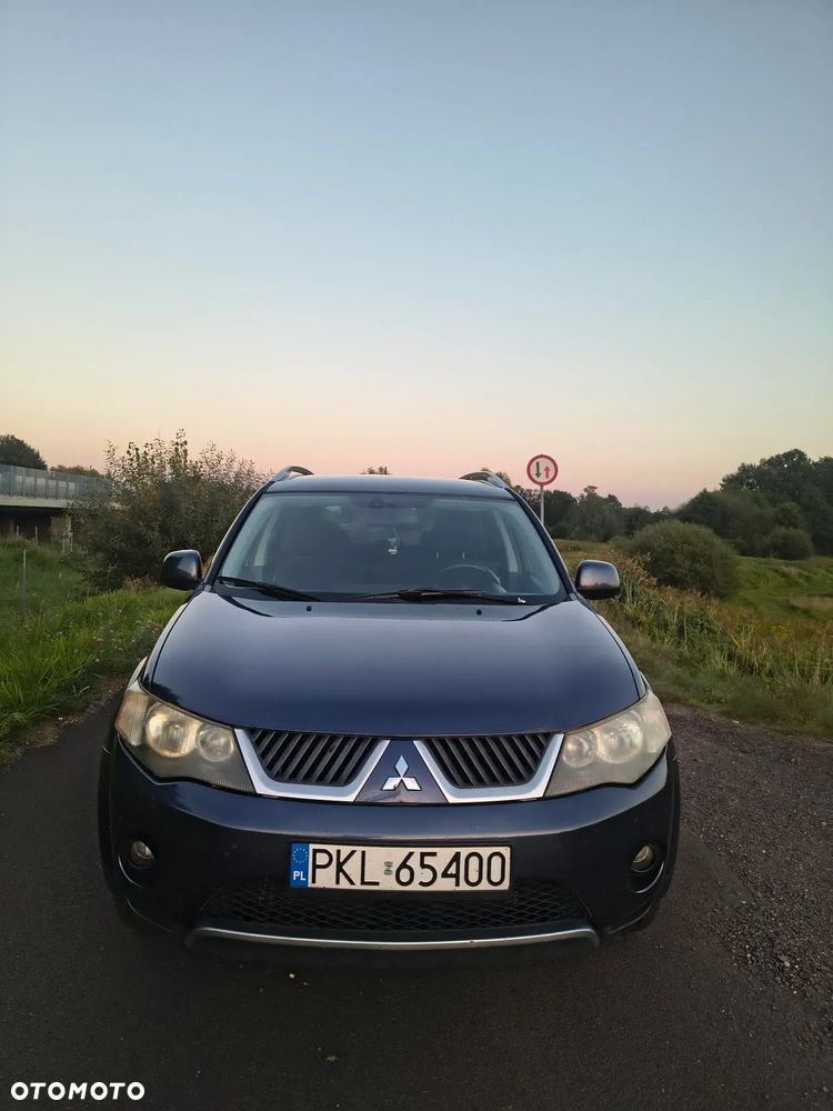 Mitsubishi Outlander 2.4 4WD Intense - 11