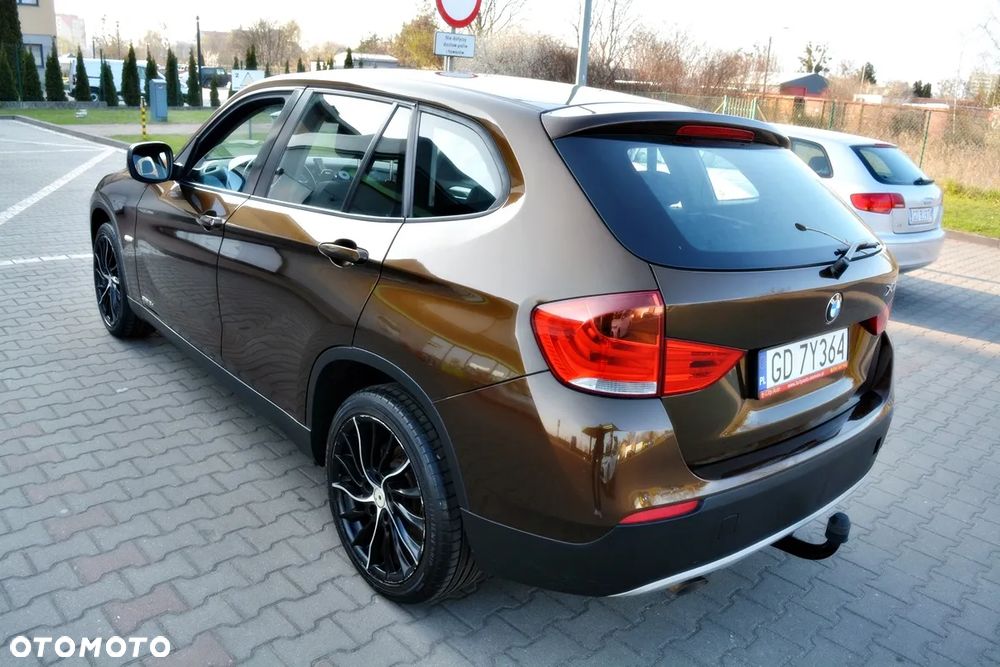 BMW X1 sDrive18d xLine - 8