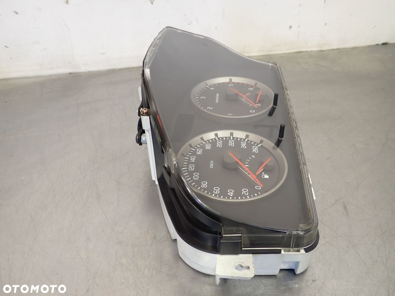 LICZNIK VOLVO S40 II 30710071 30669185 - 6