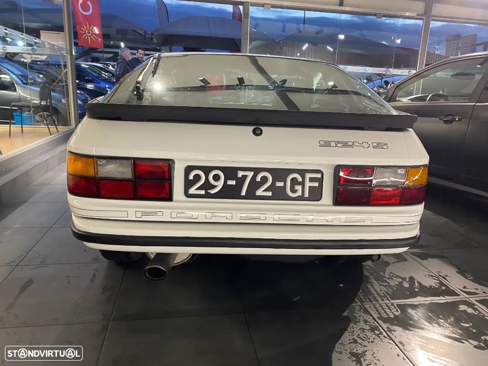 Porsche 924 - 6