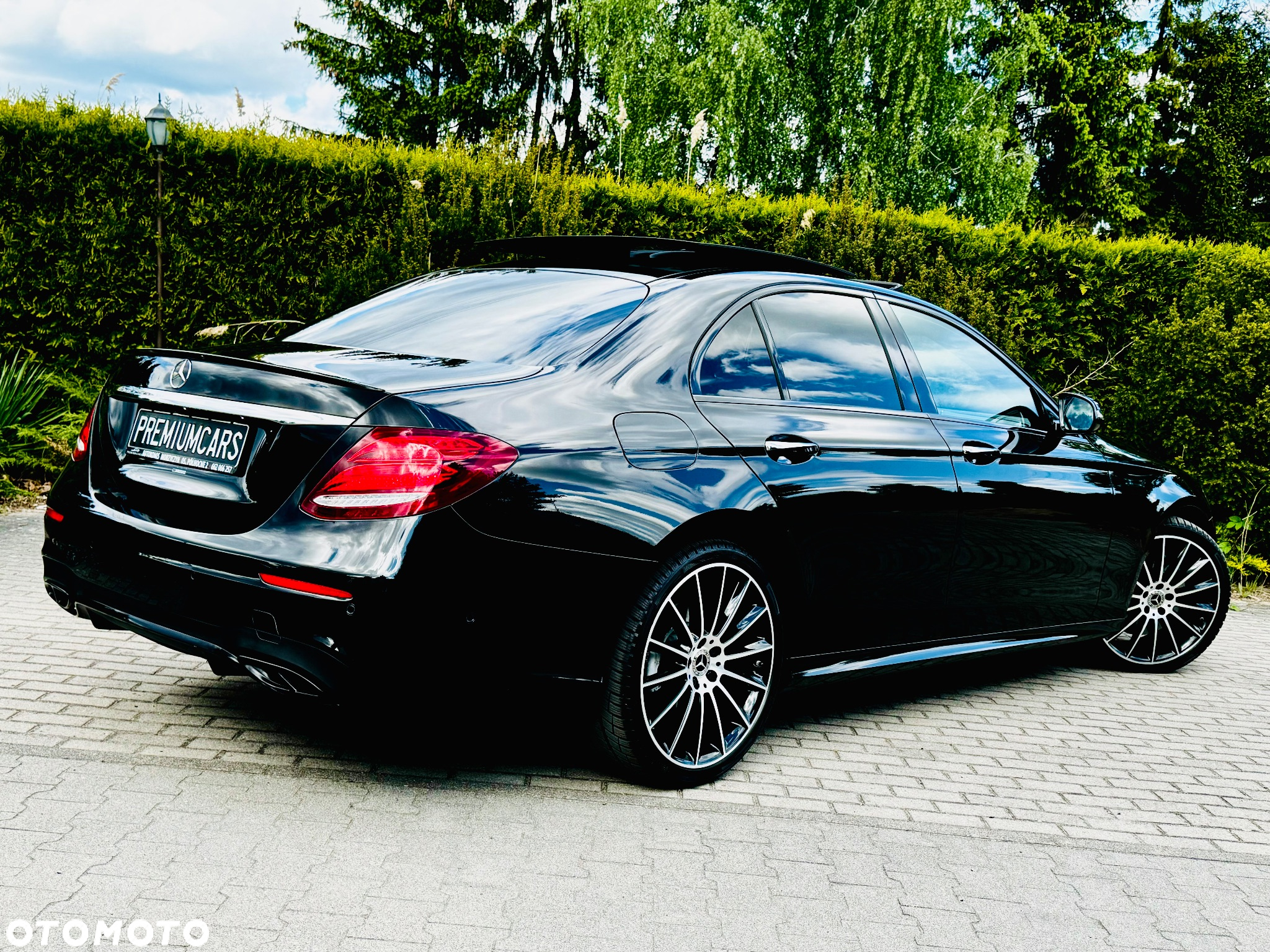 Mercedes-Benz Klasa E 350 9G-TRONIC AMG Line - 17