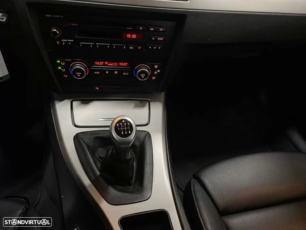 BMW 320 d Exclusive - 14