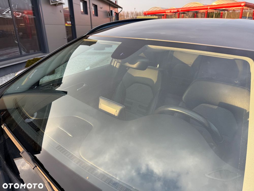 Mercedes-Benz GLA - 31