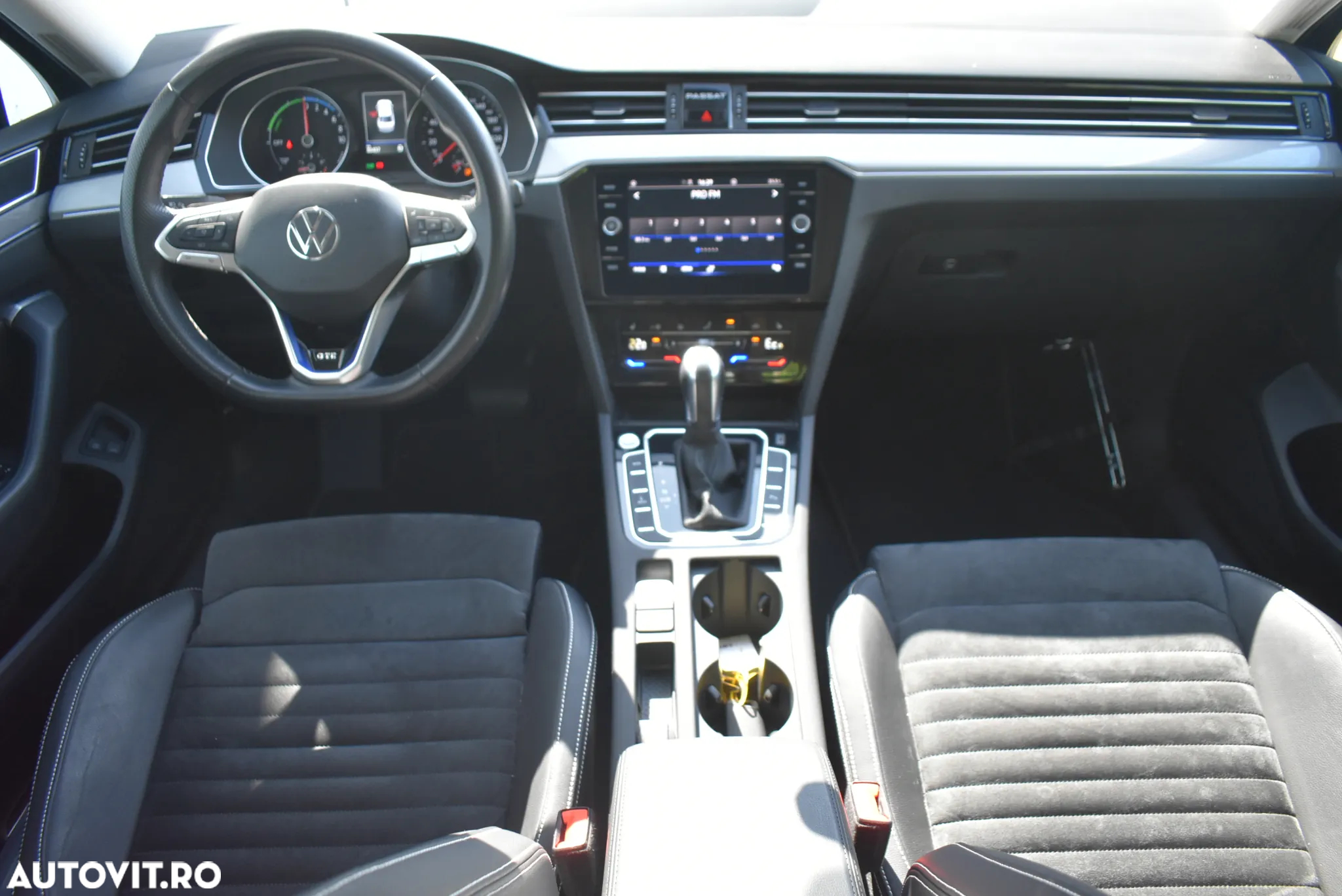 Volkswagen Passat 1.4 TSI Plug-In-Hybrid DSG GTE - 22