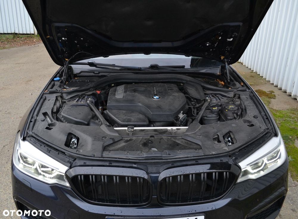 BMW Seria 5 520i Sport Line - 14