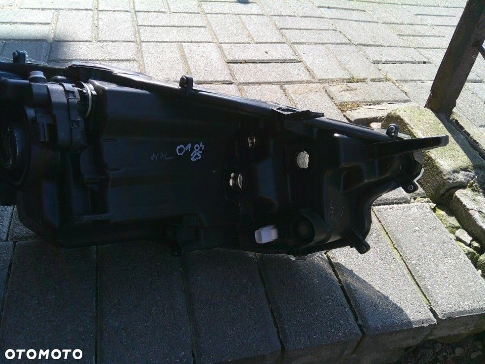 TOYOTA YARIS IV 4 19- LEWA PRZEDNIA LAMPA SOCZEWKA KOITO K0-6 EU ORYGINAŁ - 9