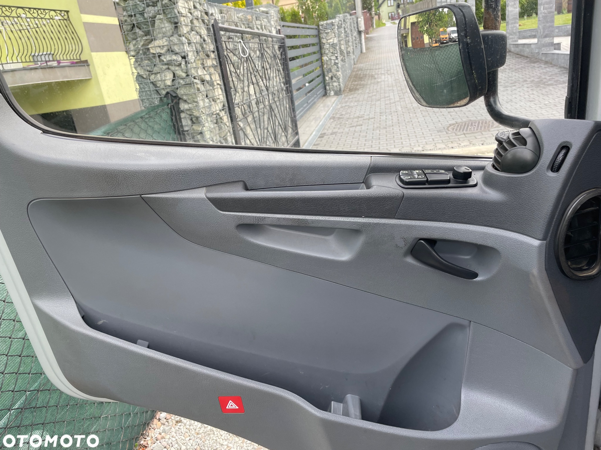 Mercedes-Benz ATEGO - 25