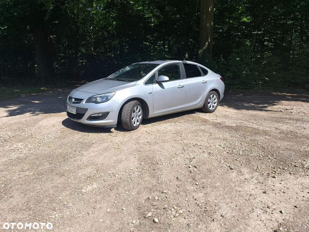 Opel Astra 1.4 T EU6 - 1