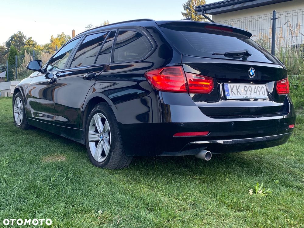 BMW Seria 3 318d DPF Touring Edition Sport - 5