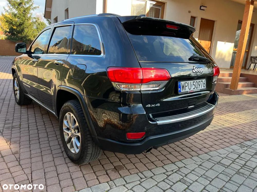 Jeep Grand Cherokee - 16