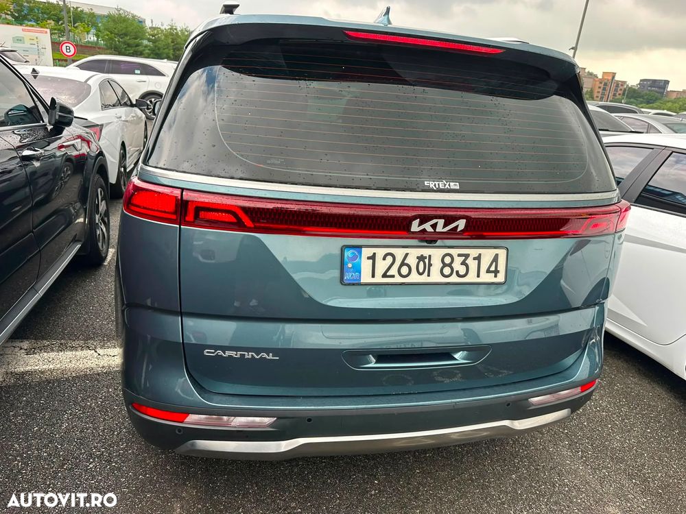 KIA Carnival 2022 — imagine 4