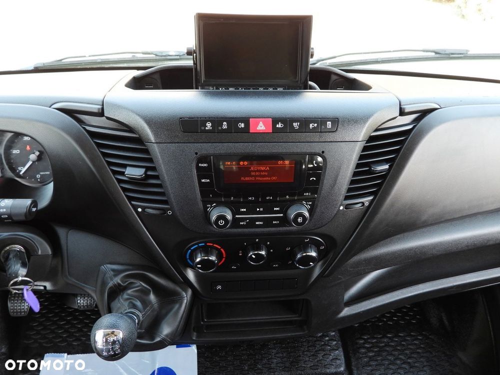 Iveco DAILY 35C14 WYWROTKA TEMPOMAT BLIŹNIACZE KOŁA KLIMATYZACJA  140KM - 33