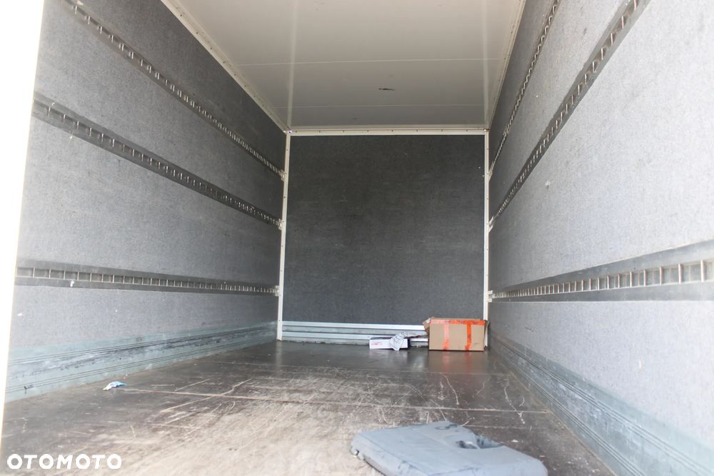 Iveco Daily 72C18 70C18 Kontener 6.1 m Drzwi tylne Wysokość 2.55 m Hi-Matic FULL LED 72C 70C 65C 50C 35C - 5