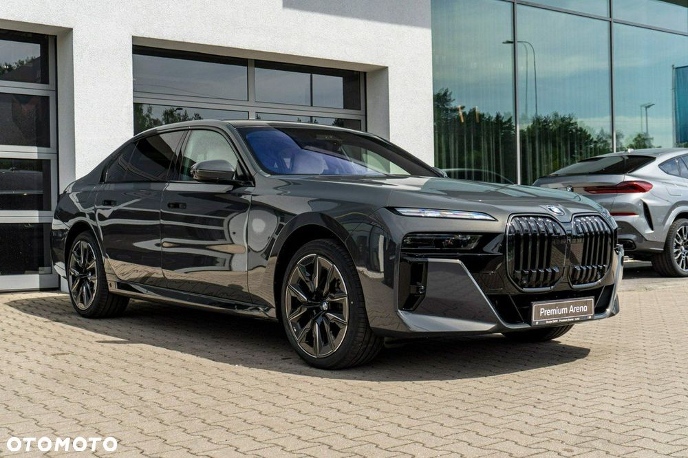 BMW Seria 7 - 8