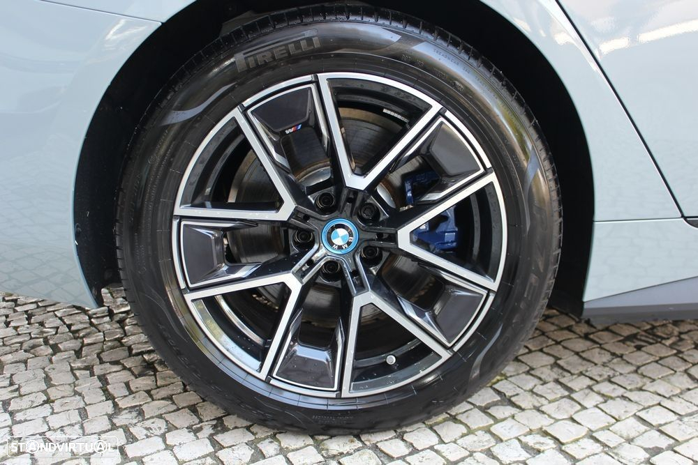 BMW i4 M50 - 12
