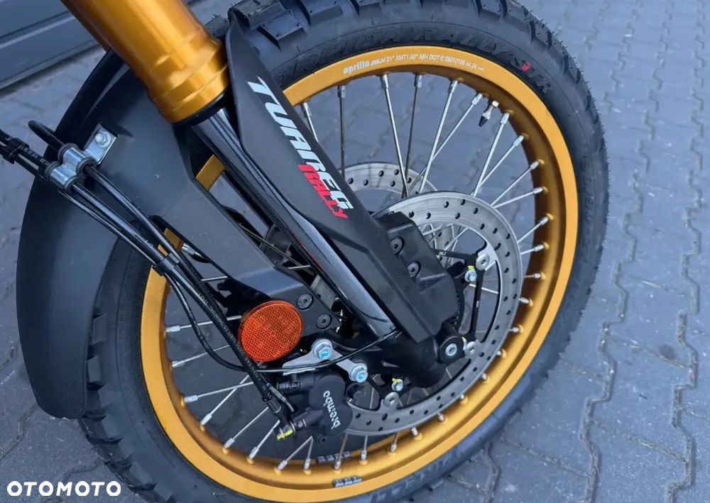 Aprilia Tuono - 7