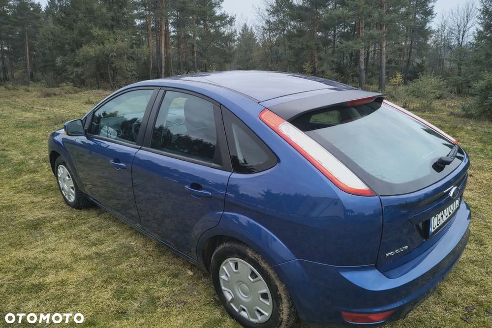 Ford Focus 1.6 Ambiente - 8