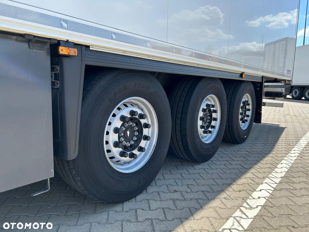 Schmitz Cargobull ThermoKing SLXi300; DOST; Uchwyty promowe, Paleciara - 4