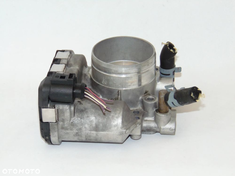 ORYGINAŁ przepustnica 06A133062Q 0280750061 VW Volkswagen Golf 4 IV Bora New Beetle Skoda Octavia I benzyna 2.0 - 4