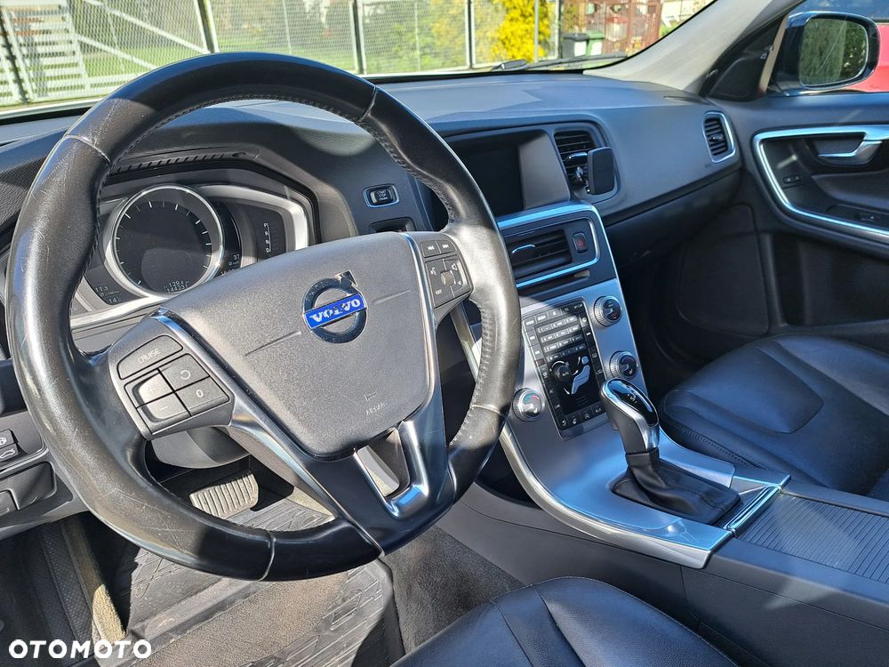 Volvo V60 Cross Country - 8