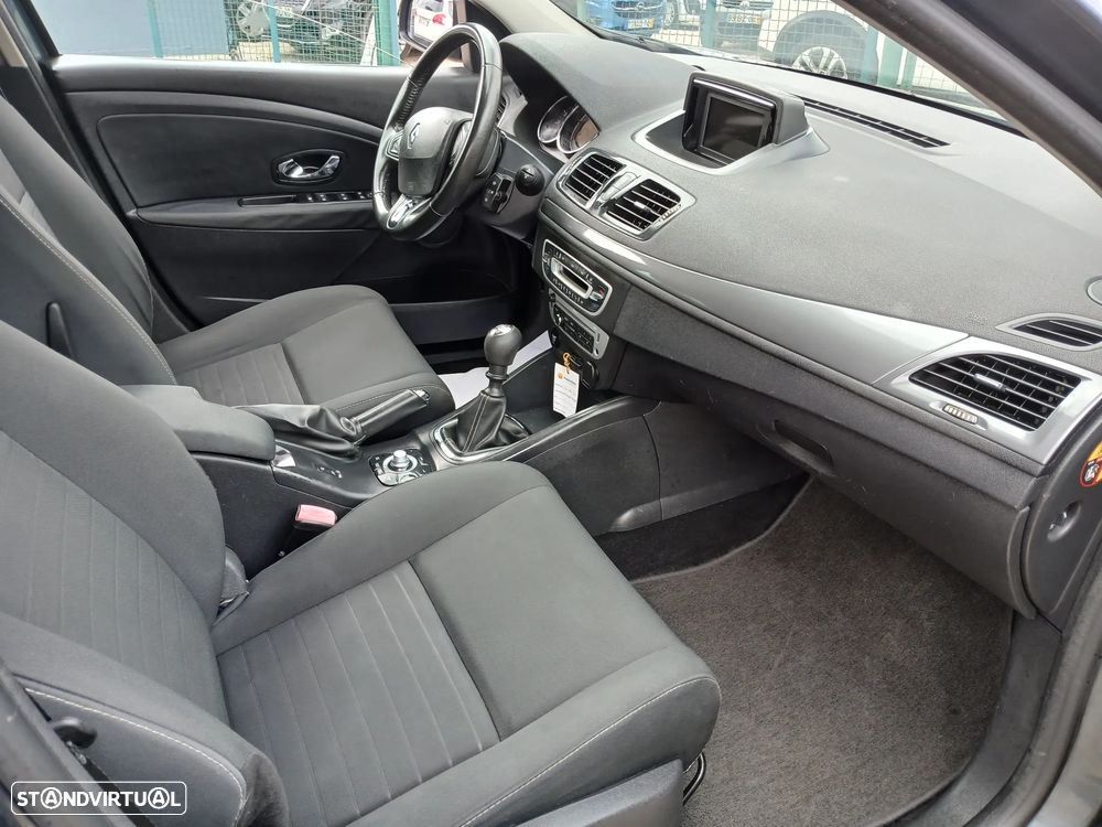 Renault Mégane Sport Tourer 1.5 dCi Limited - 23