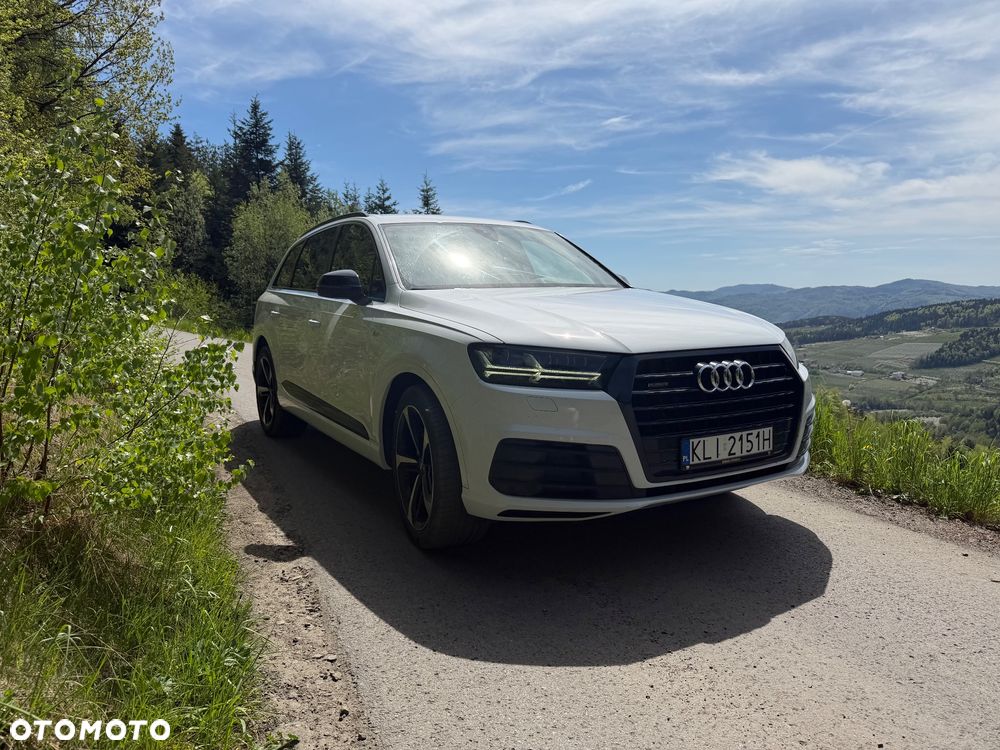 Audi Q7 - 1