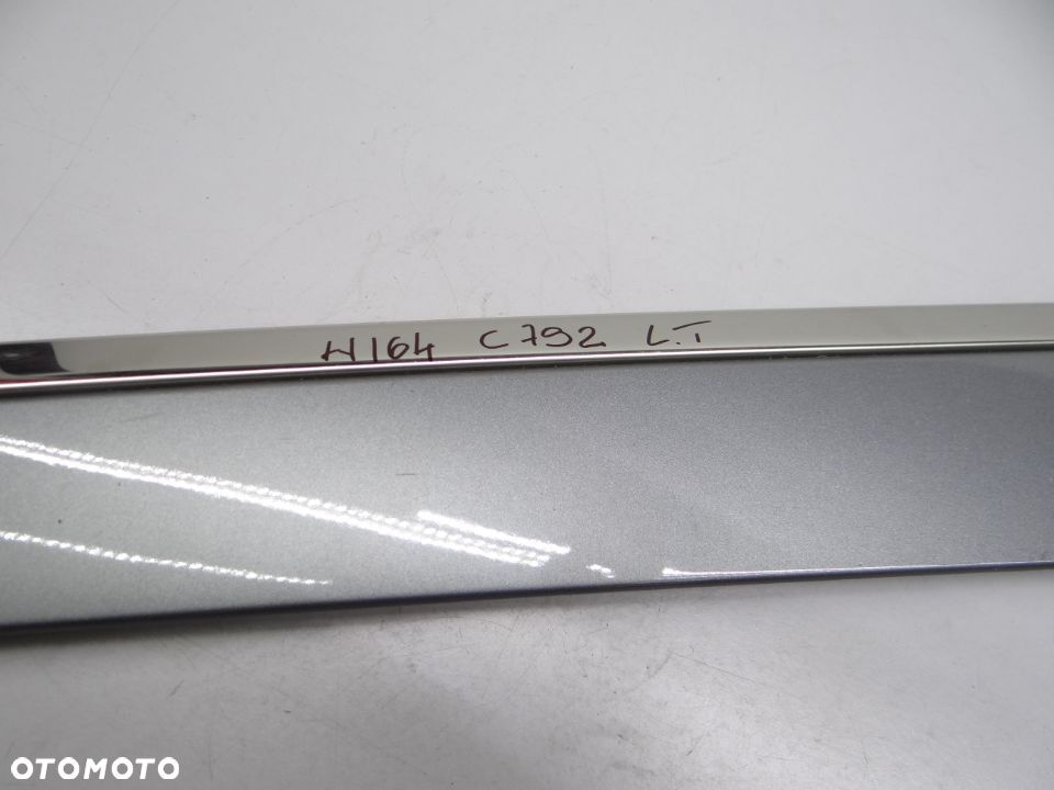 ML W164 LIFT Listwa drzwiowa C792 lewywy tyl - 3