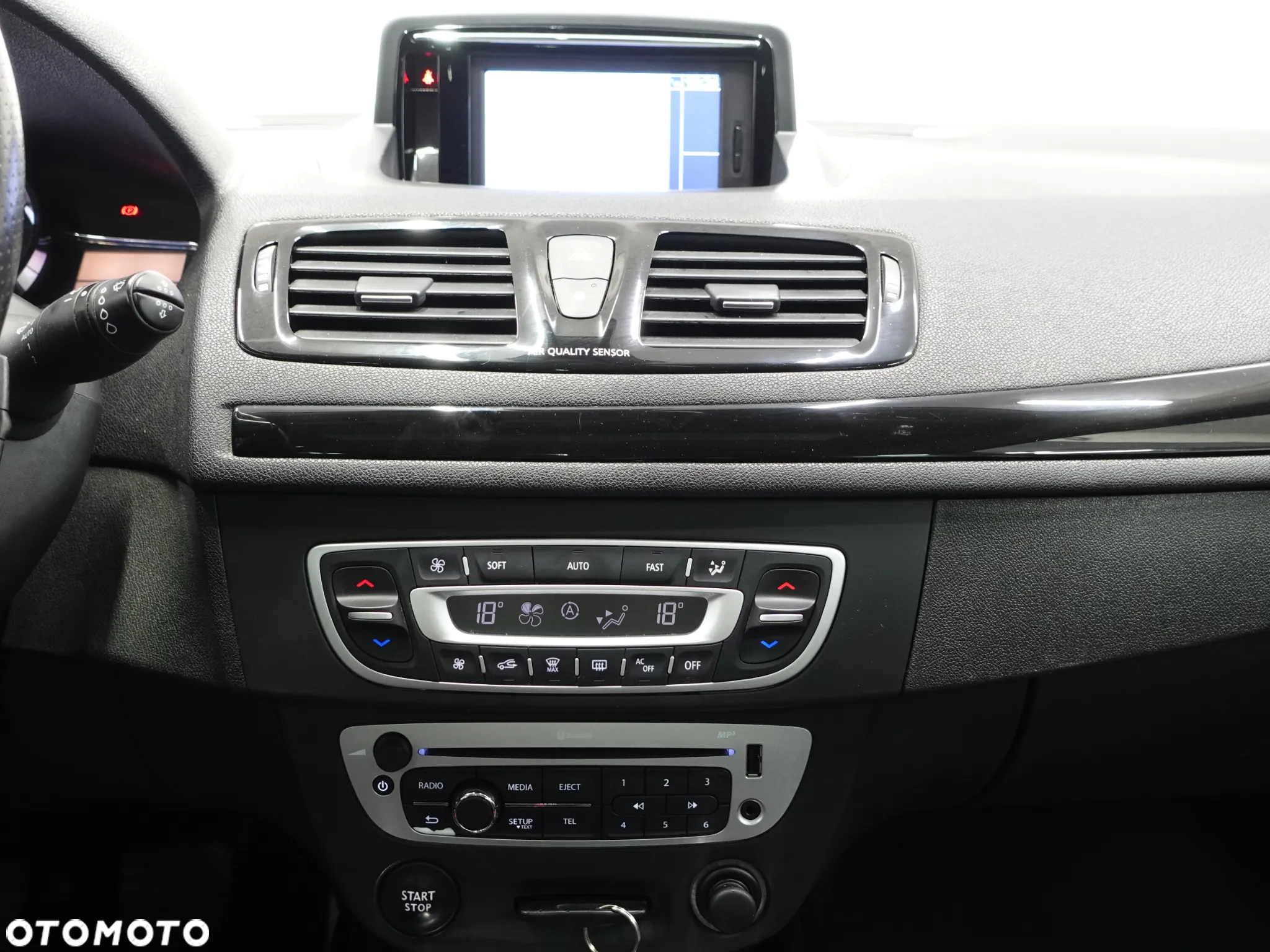 Renault Megane Grandtour ENERGY TCe 115 Start & Stop Bose Edition - 36