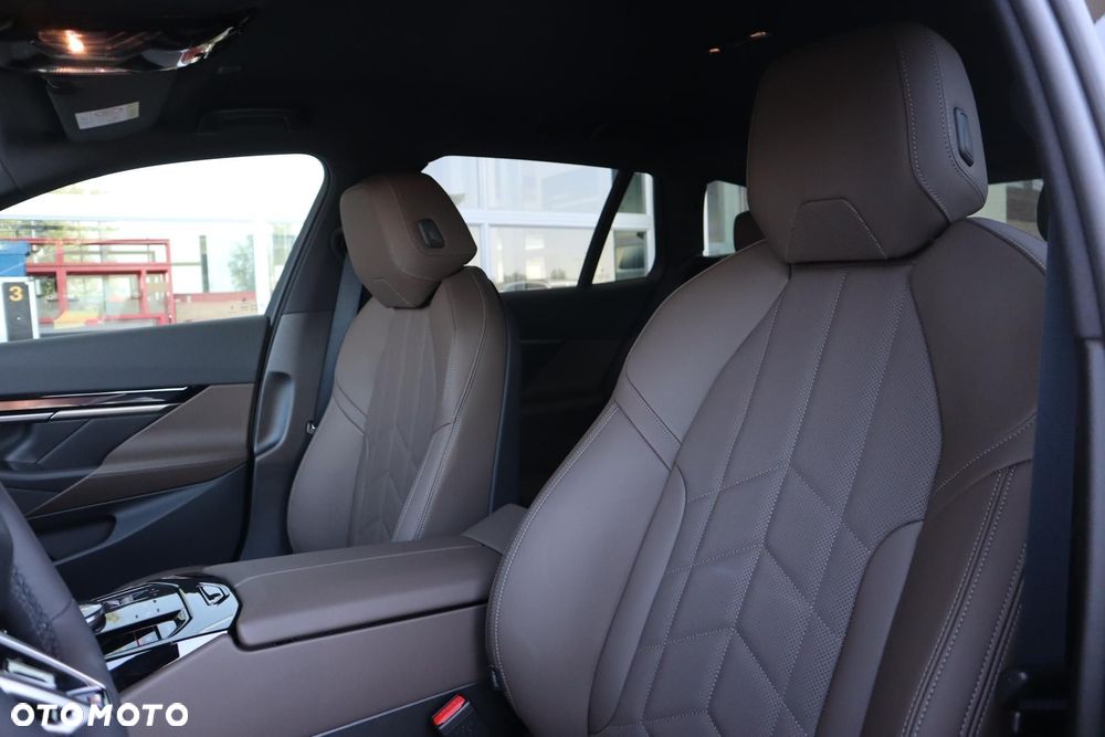 BMW i5 83.9kWh eDrive40 M Sport - 11