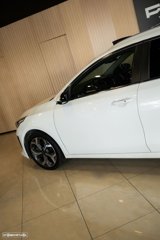 Kia Ceed SW 1.6 CRDi MHEV Dynamic - 15