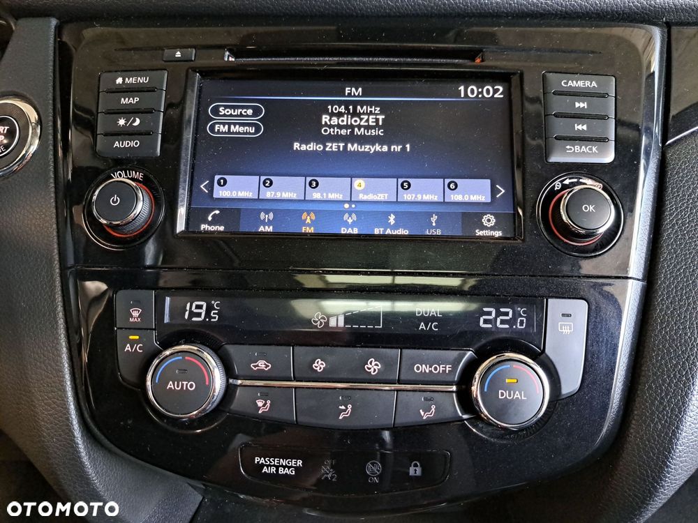 Nissan Qashqai 1.3 DIG-T N-Connecta DCT - 23
