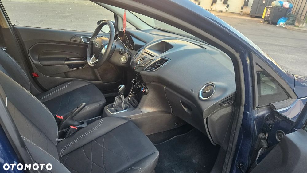 Ford Fiesta - 23