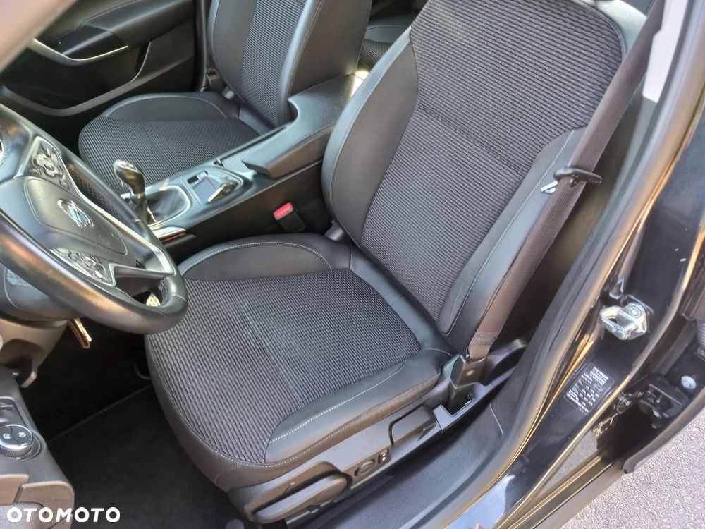 Opel Insignia 1.4 Turbo ecoFLEXStart/Stop Business Edition - 24
