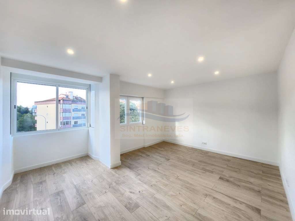 T2 com terraço totalmente remodelado | Amadora - Grande imagem: 3/20