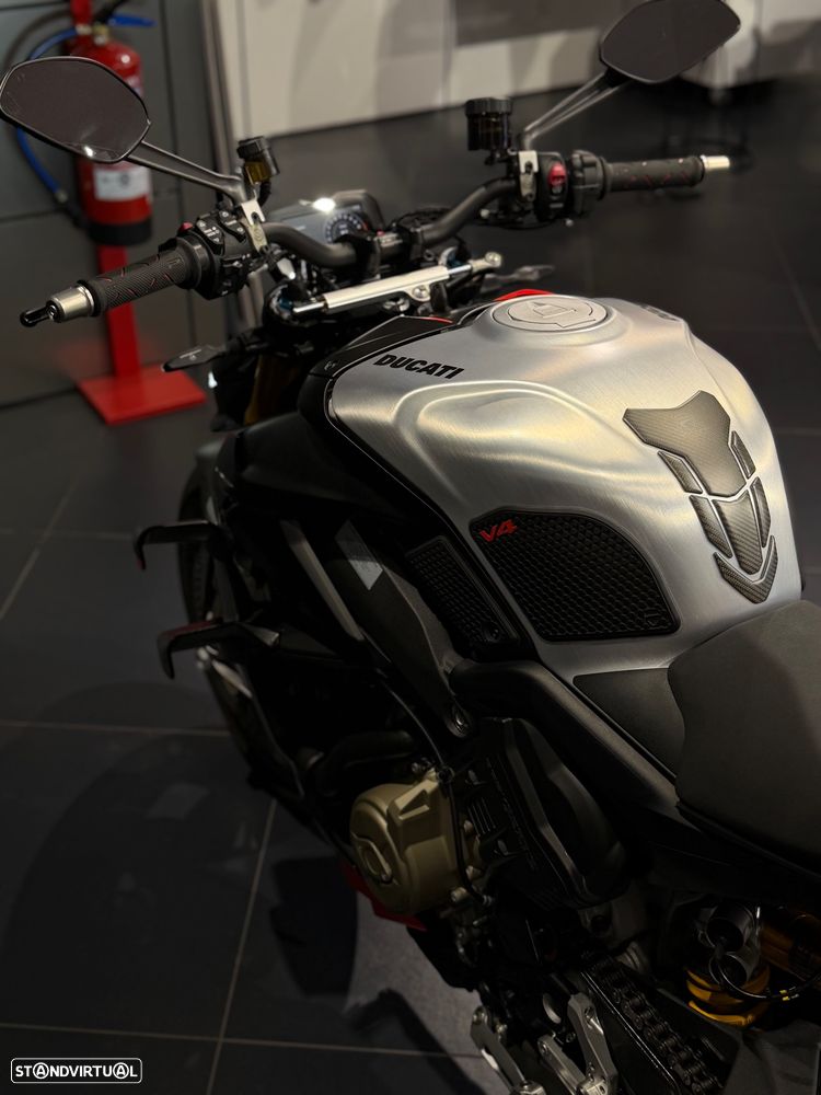 Ducati Streetfighter V4 SP2 - 14