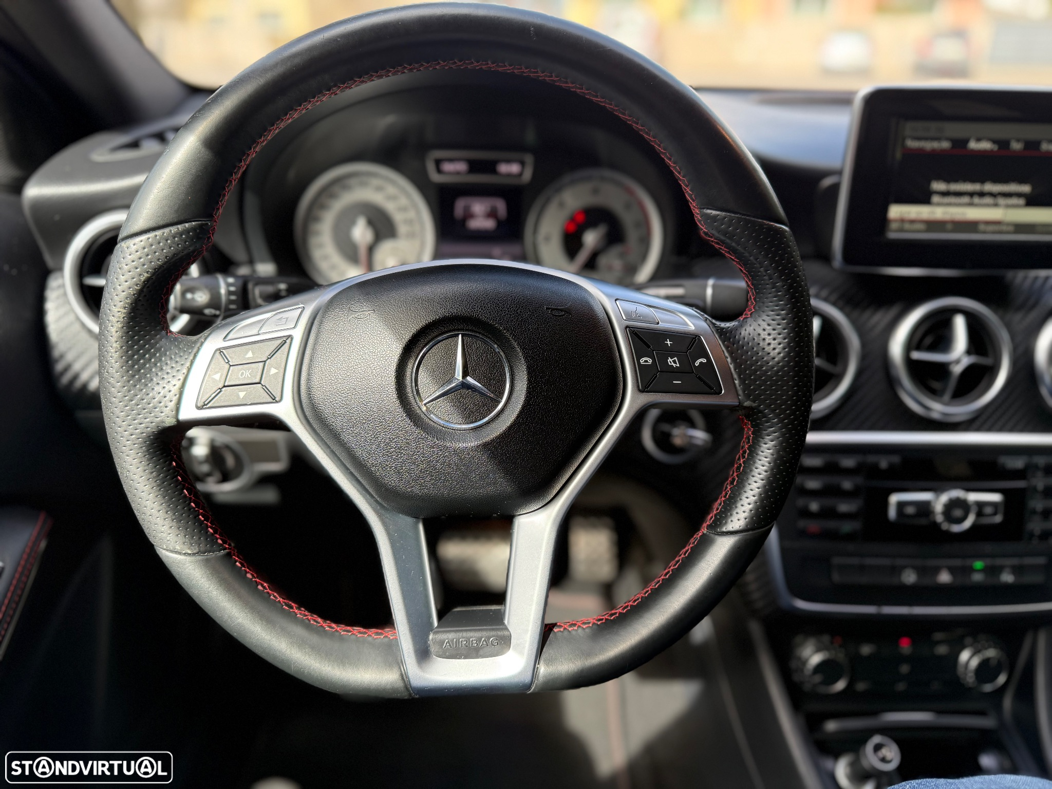 Mercedes-Benz A 200 d 7G-DCT AMG Line - 16